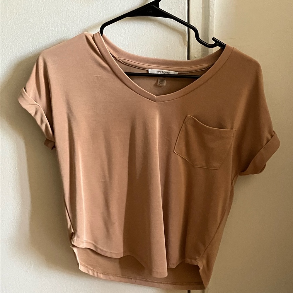 Cable & Gauge Light Brown V-Neck Tee